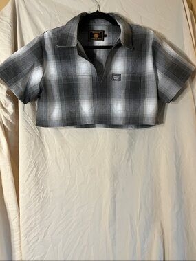 FB County Gray and White Plaid Cropped Short-Sleeve Top
